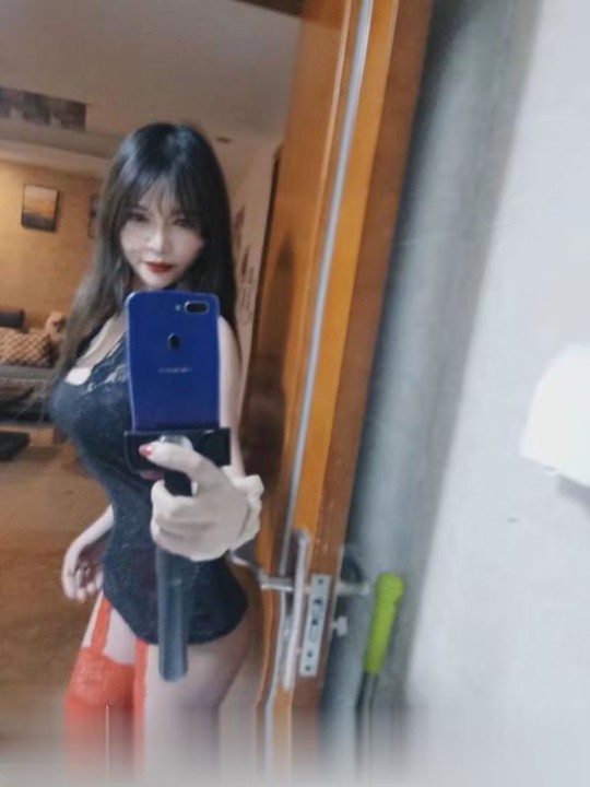 锦江大奶小桔子