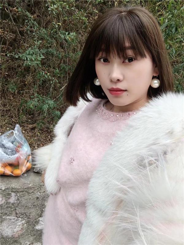 拱墅短发少妇