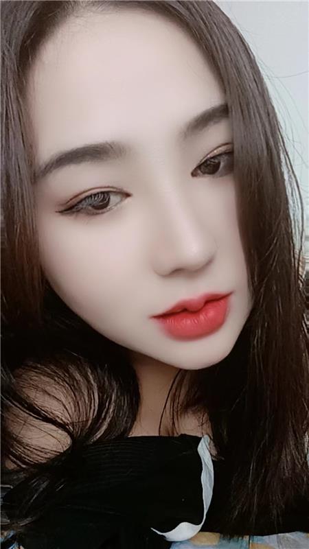 大胸兼职小妹