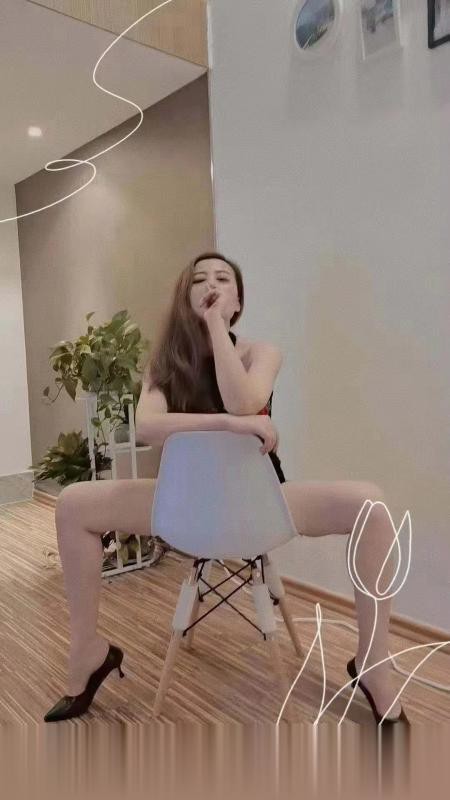 唐冶大长腿.