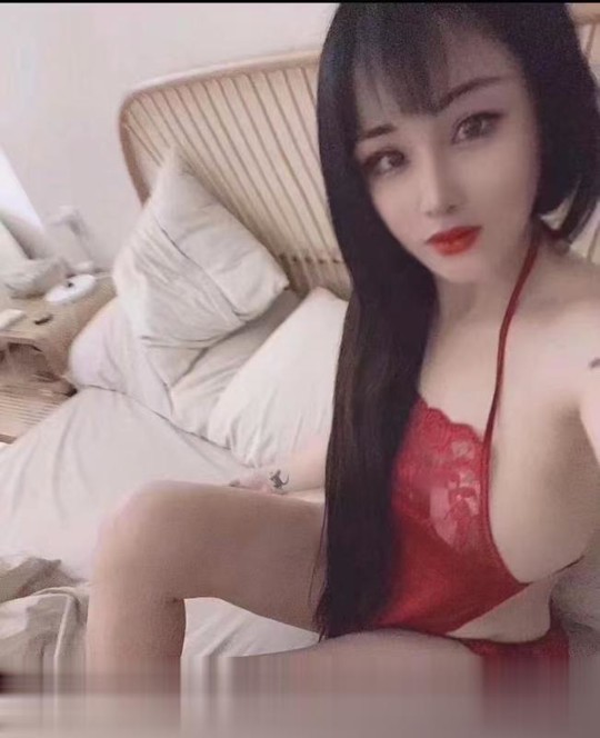 大胸勾人少妇