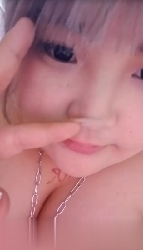 嫩嫩的小坦克