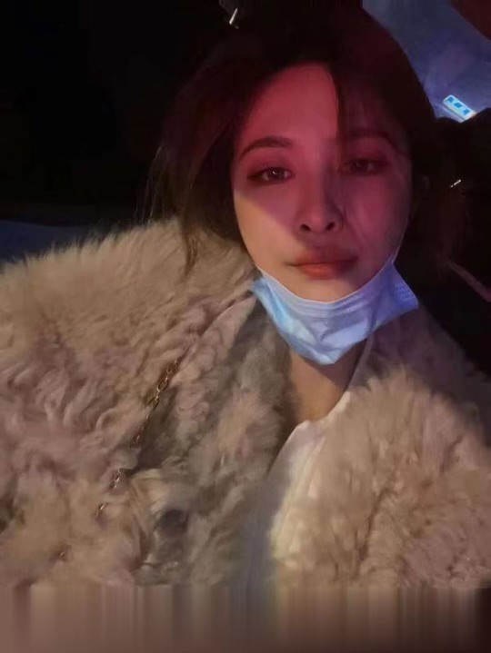 颜值高左小右