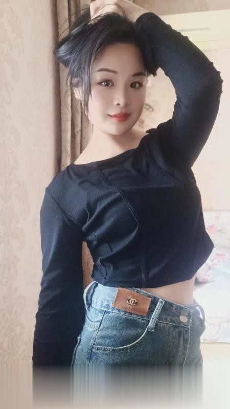 大乳微胖妹.