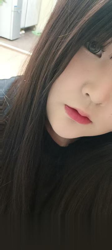 白皙巨乳坦妹