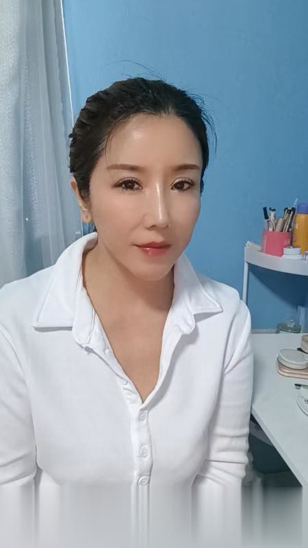 大长腿骚妇.