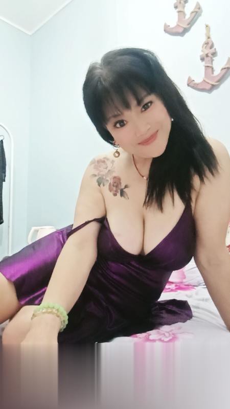 大奶骚姐姐.