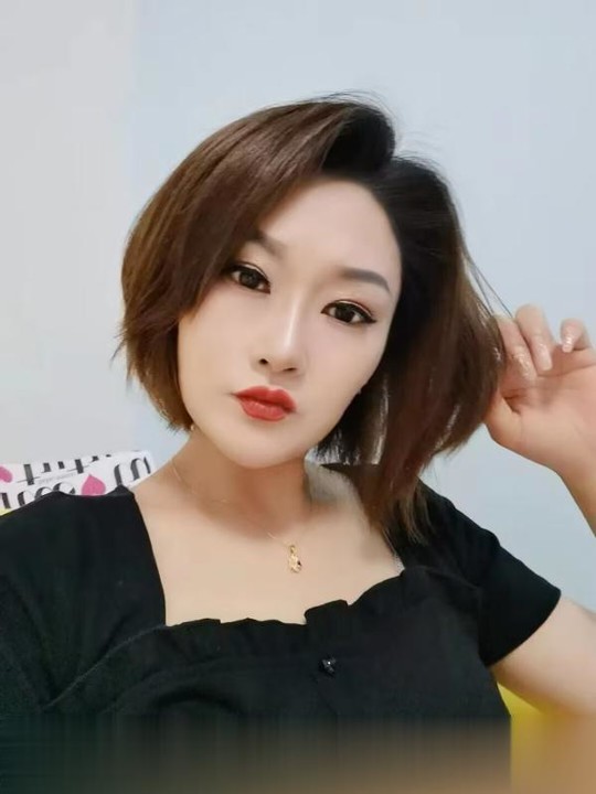 气质舌吻少妇