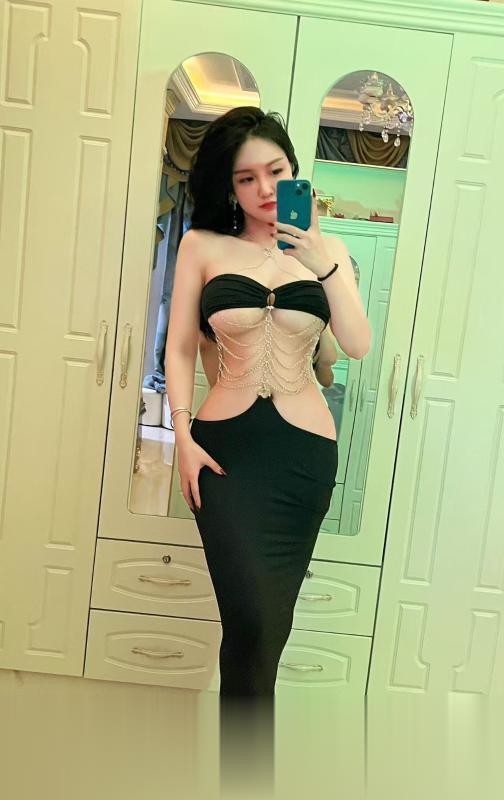 马达臀佳妮.