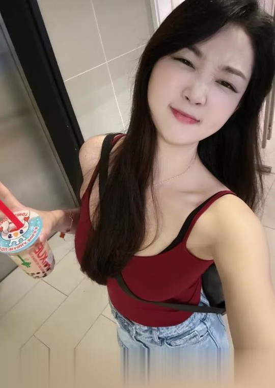 长腿性感嫩妹