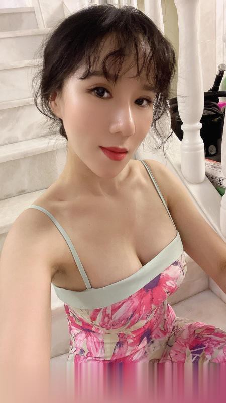 D奶长舌少妇