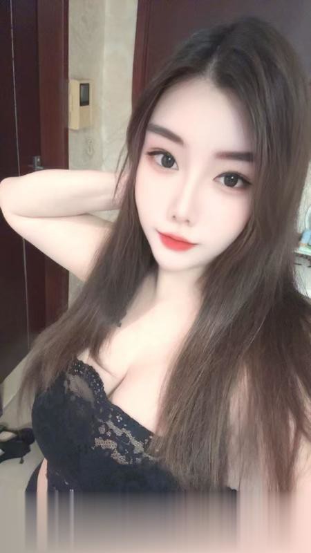 胸大臀大欣欣