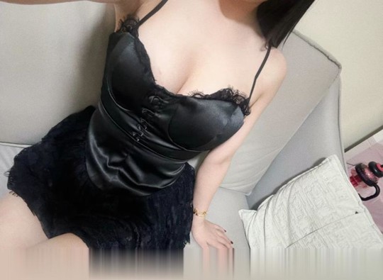 天河美腿骚女