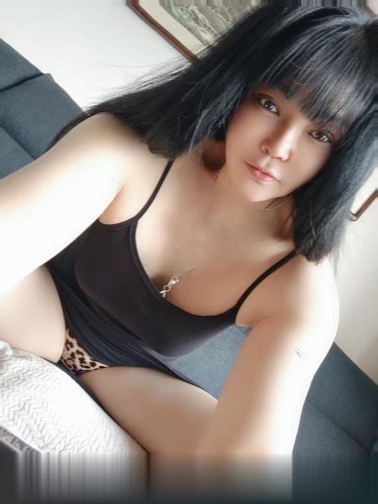 大长腿骚姐.