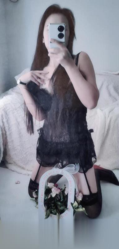 年轻长腿蜜儿