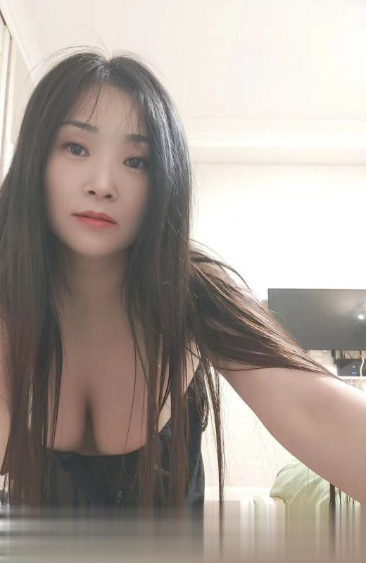 风骚大胸姐姐