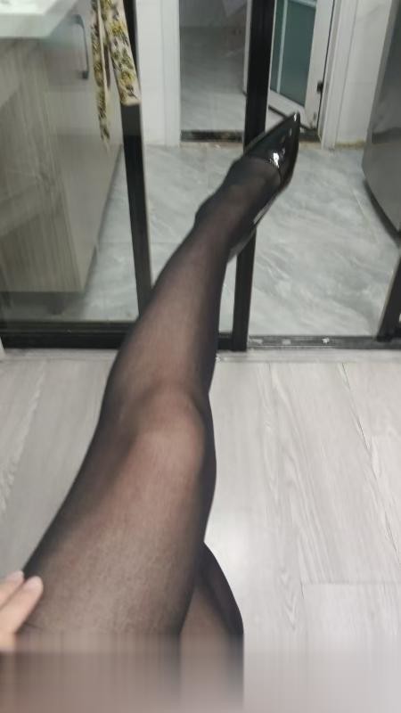 长腿黑丝熟女