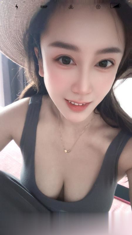 大胸萝莉..