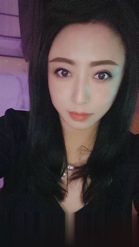 大胸萌萌..