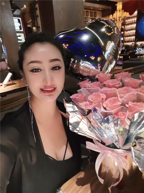西湖大胸少妇