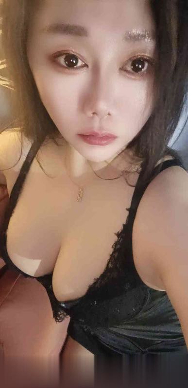 南坪伊依..