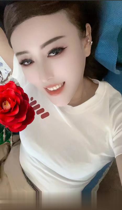 纹身美熟女.