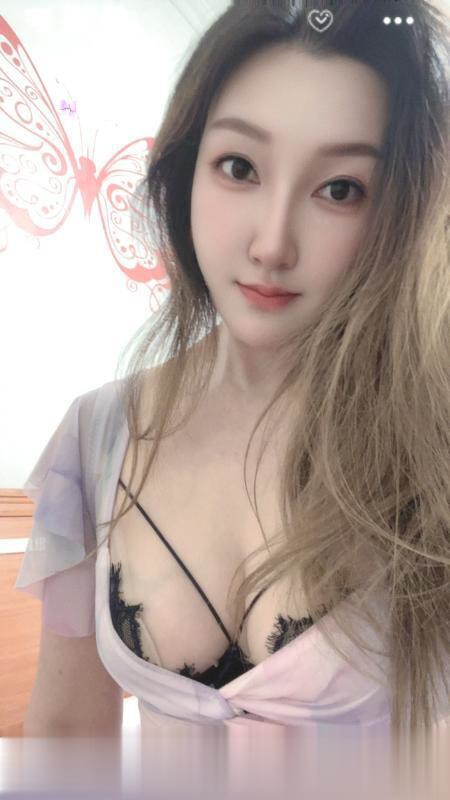 苗苗御姐女神