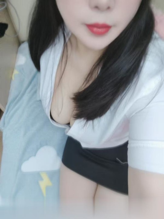 张府园少妇.