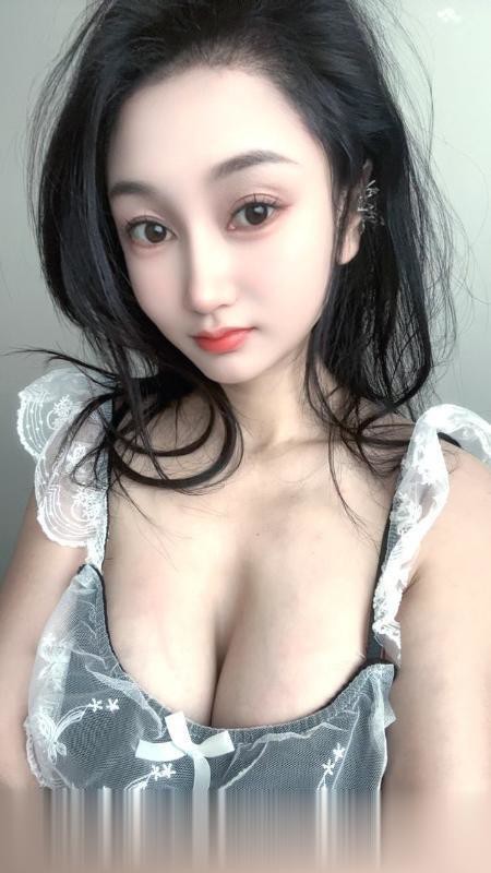 大胸大屁股.