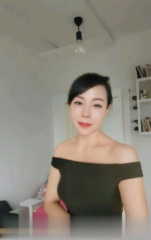 激情舌吻少妇