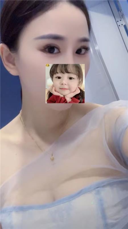特色喷水妹子