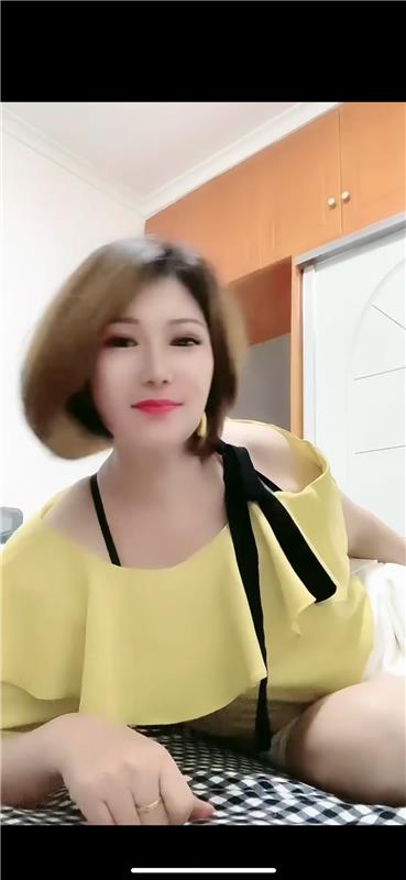 眼镜知性御姐