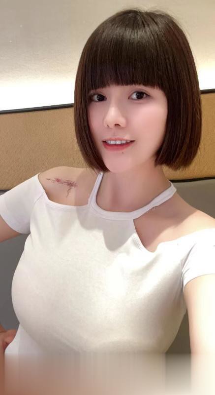 静安大奶雅雅