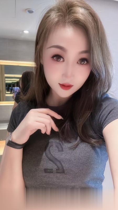 丰满的小嫂子