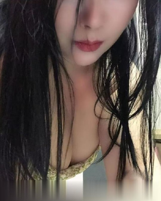 骚妇舌功厉害