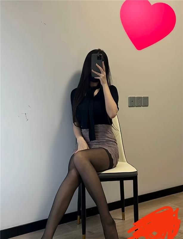 双飞气质人妻