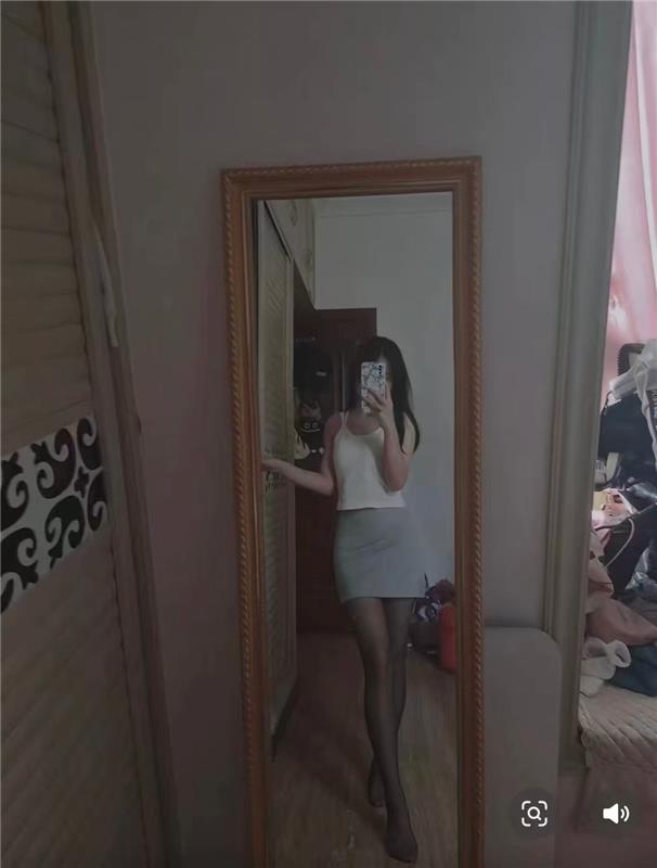 双飞气质人妻