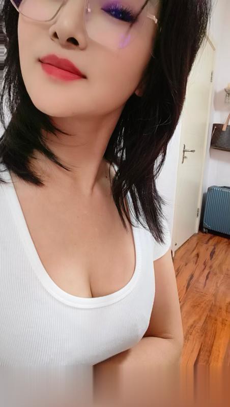 津南大胸姐.