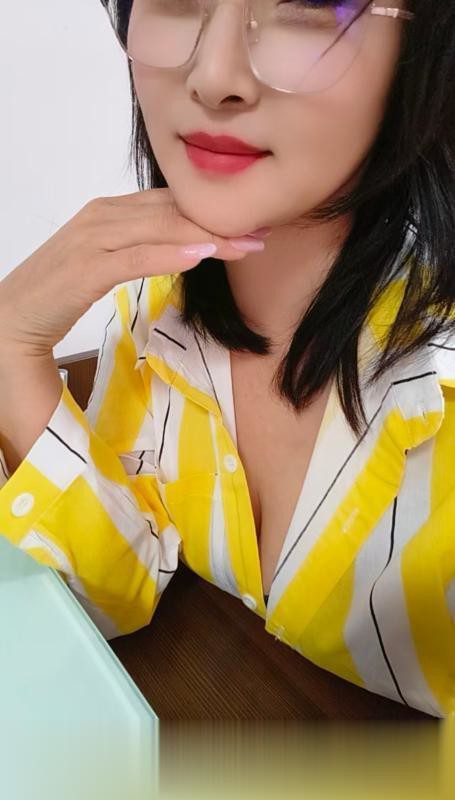 津南大胸姐.