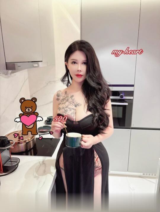 大奶御姐玫瑰