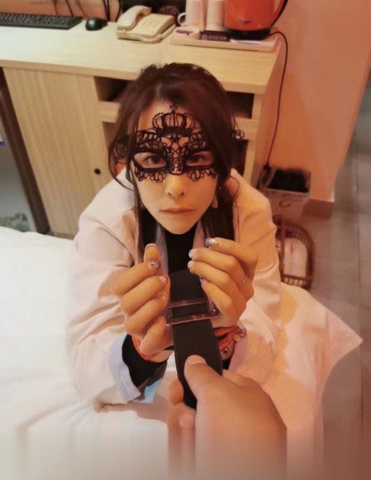 月牙儿三通.