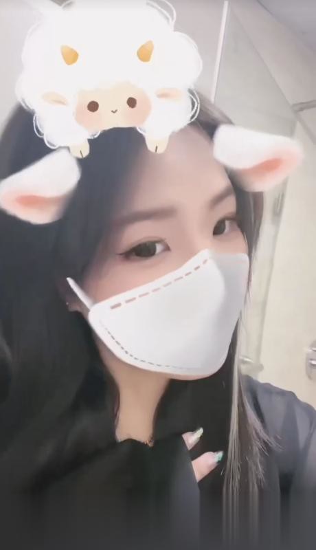 嫩妹子一枚.