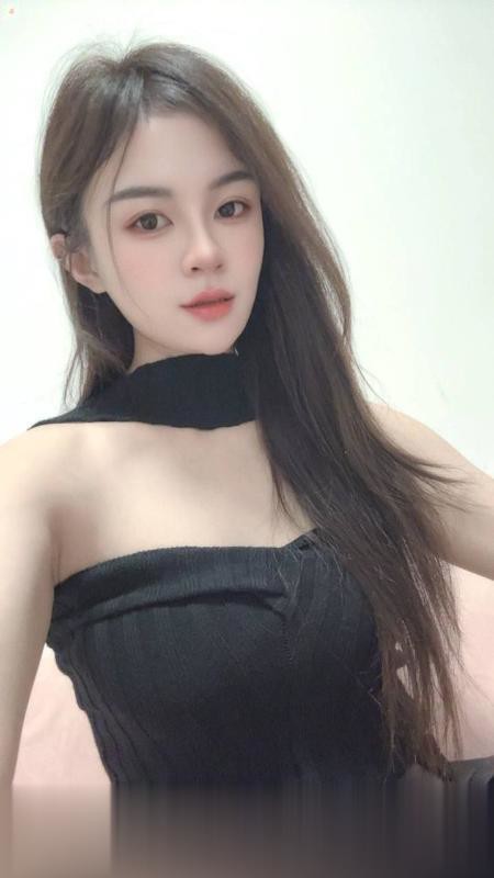 岛内安兜小妞