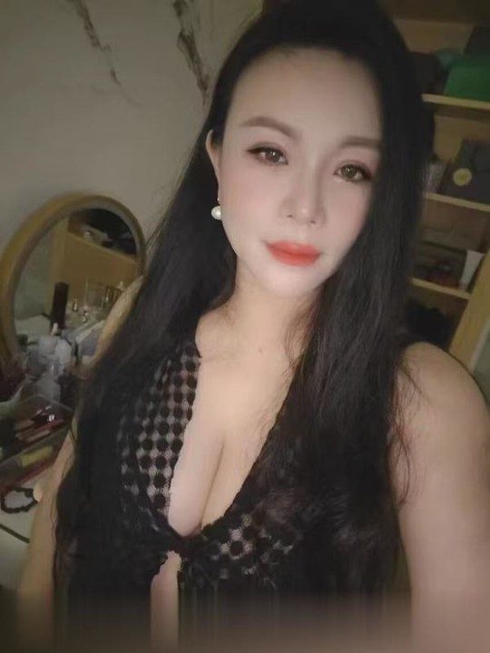 172长腿骚妇