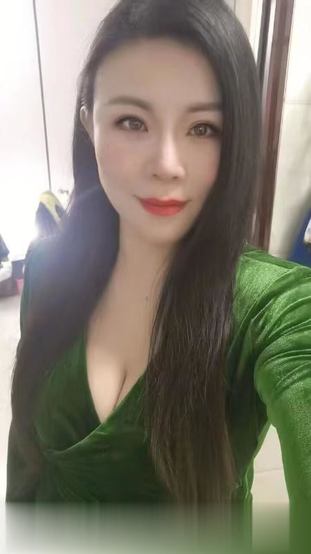 172长腿骚妇