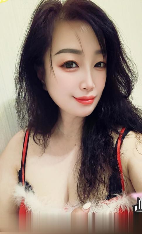 闷骚丹妮姐.