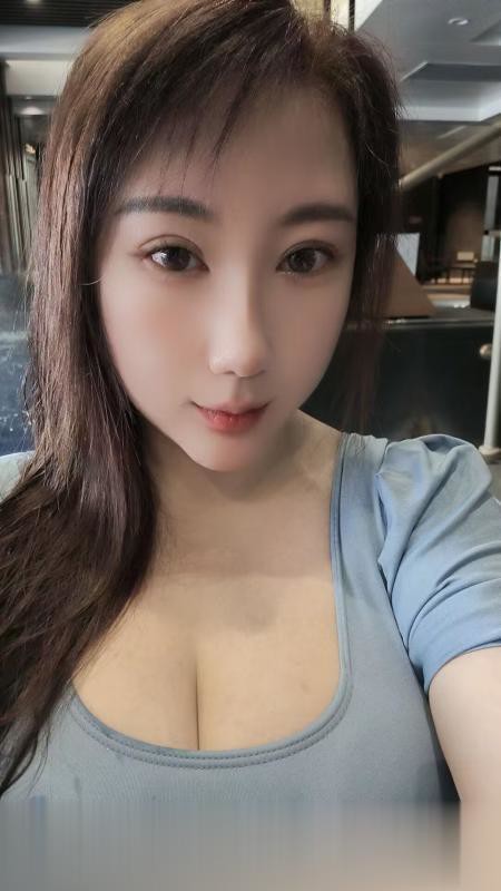 中街E杯少妇