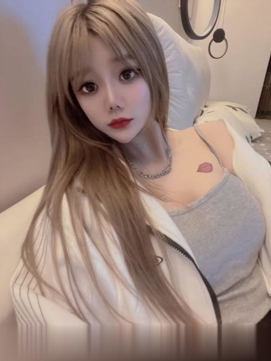 崇川骚货小美