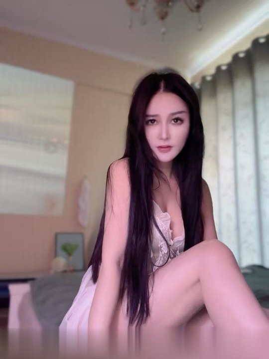 维族小美..