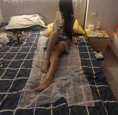 分享一个嫩妹